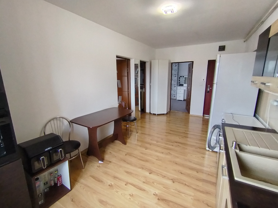 COMISION 0% Apartament cu 3 camere de vanzare in zona Soarelui 11, foxfort.ro