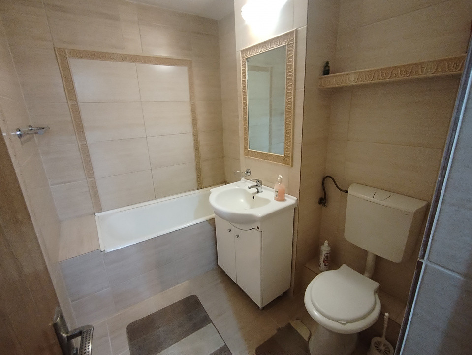 Apartament cu 3 camere de inchiriat in zona Soarelui 7, foxfort.ro