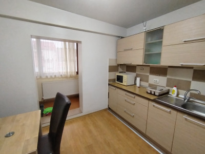 Apartament cu 3 camere de inchiriat in zona Soarelui imagine mica 8, foxfort.ro