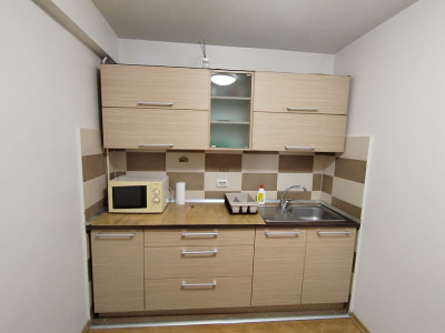Apartament cu 3 camere de inchiriat in zona Soarelui imagine mica 9, foxfort.ro