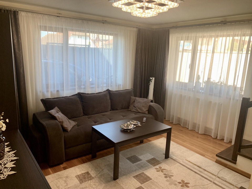 Casa individuala cu 4 camere de vanzare in zona Girocului 2, foxfort.ro