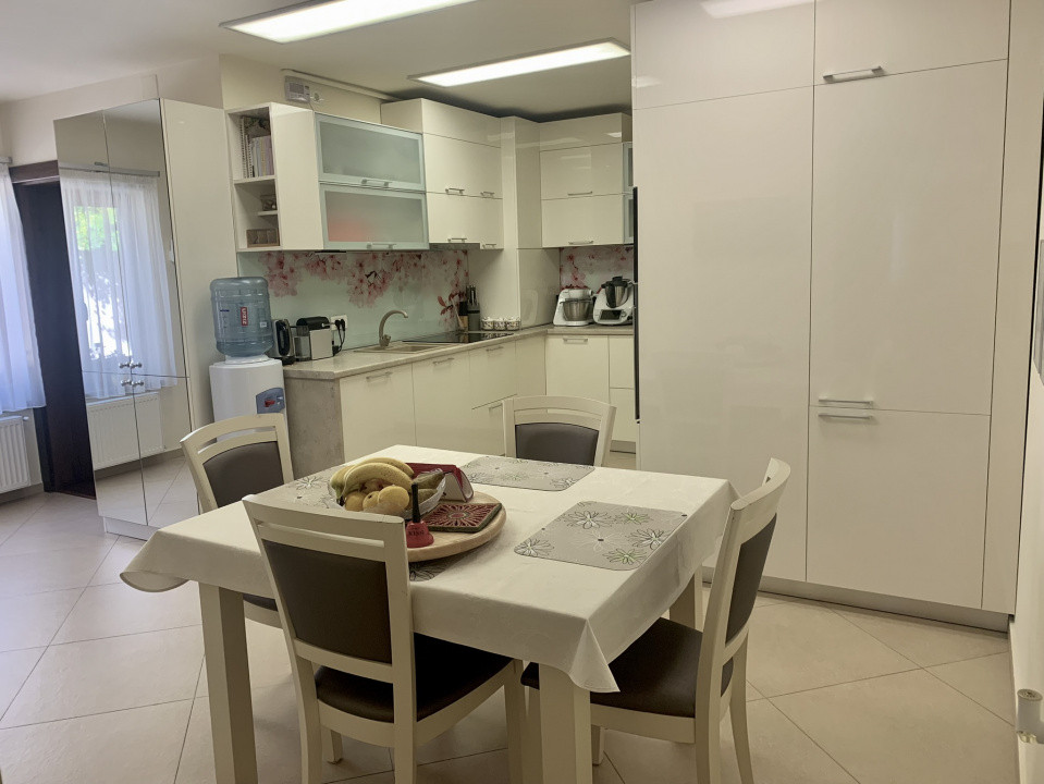 Casa individuala cu 4 camere de vanzare in zona Girocului 3, foxfort.ro