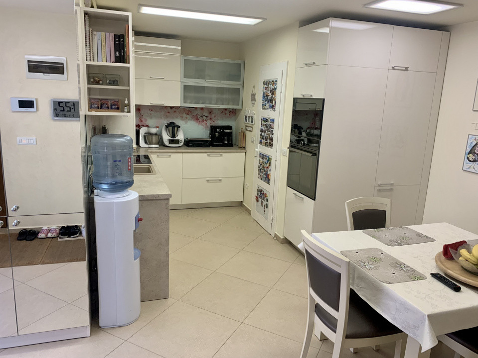 Casa individuala cu 4 camere de vanzare in zona Girocului 4, foxfort.ro