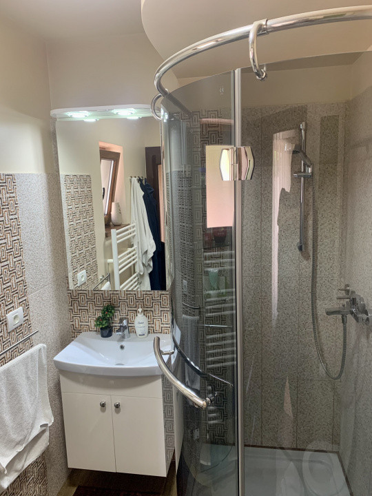 Casa individuala cu 4 camere de vanzare in zona Girocului 36, foxfort.ro