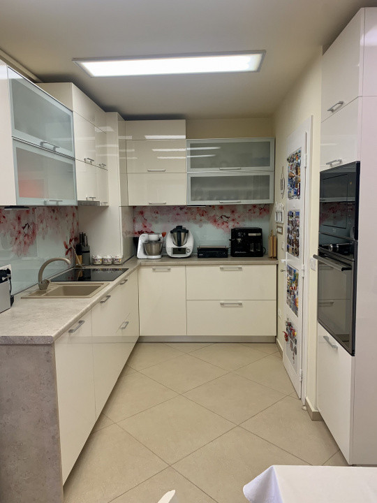 Casa individuala cu 4 camere de vanzare in zona Girocului 37, foxfort.ro