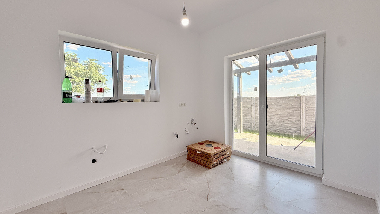Duplex de vanzare, 3 camere + 2 bai - 96 mp - Mosnita Noua 5, foxfort.ro