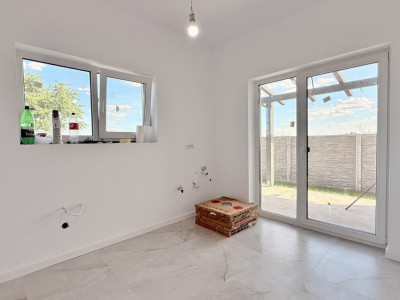 Duplex de vanzare, 3 camere + 2 bai - 96 mp - Mosnita Noua imagine mica 5, foxfort.ro