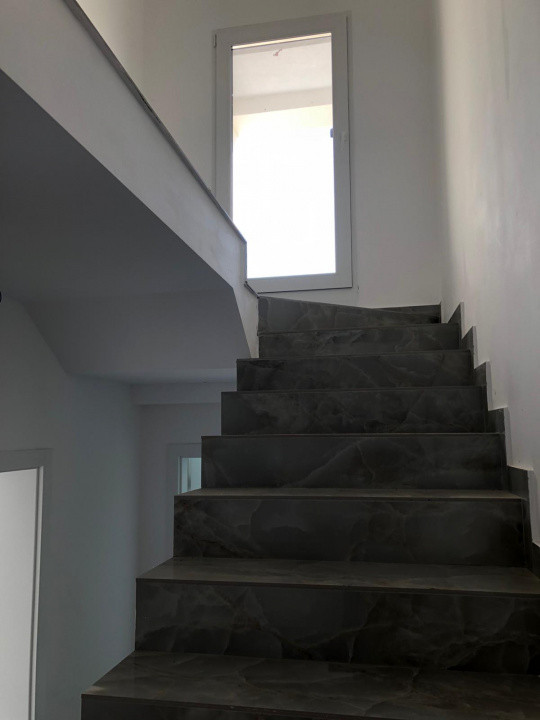 Duplex 4 camere,Giarmata 8, foxfort.ro