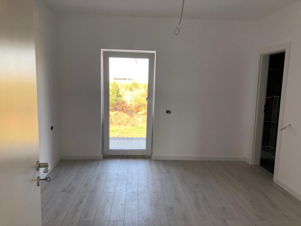 Duplex 4 camere,Giarmata 14, foxfort.ro