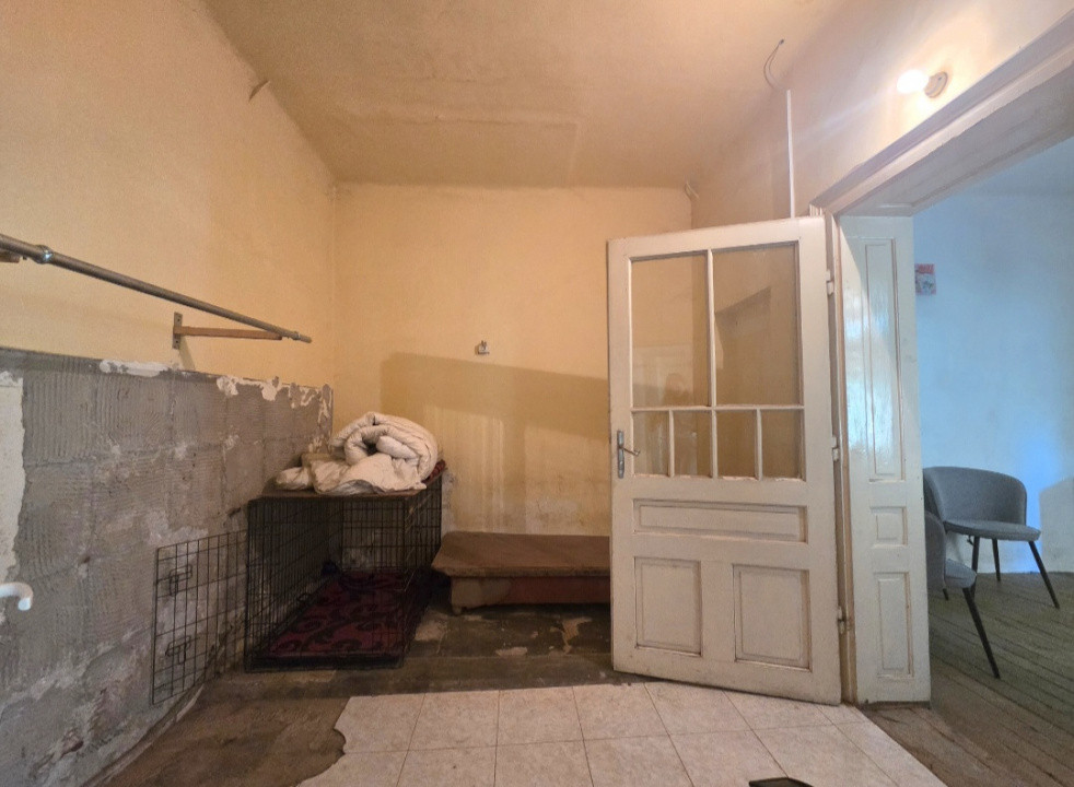 Casa individuala de vanzare | Zona Functionarilor | 150 mp utili | 5+1 Camere 9, foxfort.ro