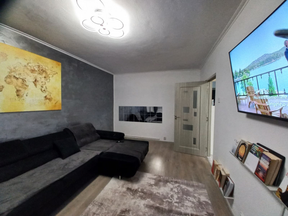 Apartament cu 3 camere, recent renovat – zona Bega Shopping Center 1, foxfort.ro
