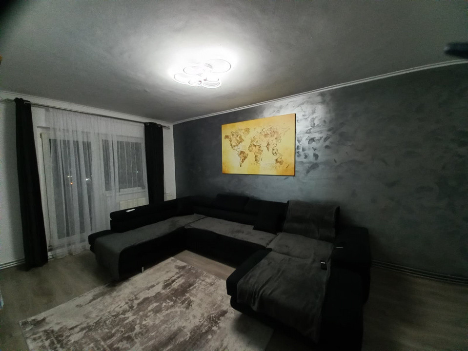 Apartament cu 3 camere, recent renovat – zona Bega Shopping Center 2, foxfort.ro