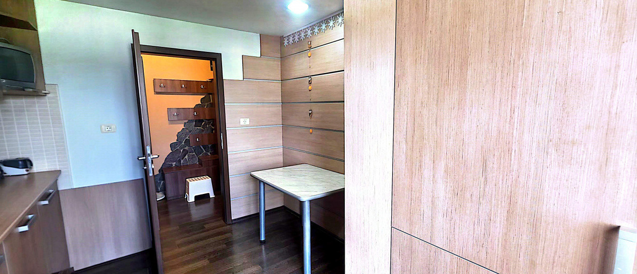 Apartament cu 3 camere de inchiriat in Arad, zona Aradul Nou 6, foxfort.ro