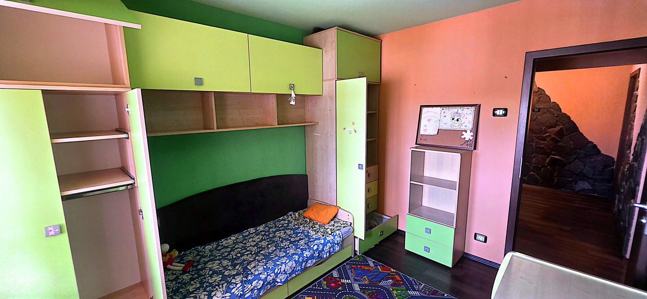 Apartament cu 3 camere de inchiriat in Arad, zona Aradul Nou 17, foxfort.ro