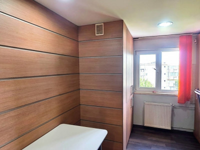 Apartament cu 3 camere de inchiriat in Arad, zona Aradul Nou imagine mica 7, foxfort.ro