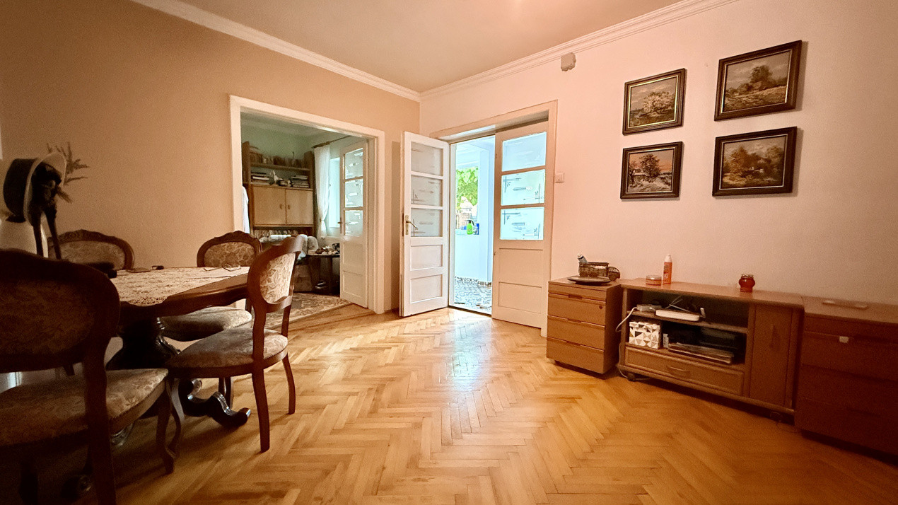 Casa individuala de vanzare, 5 camere - Timisoara 5, foxfort.ro