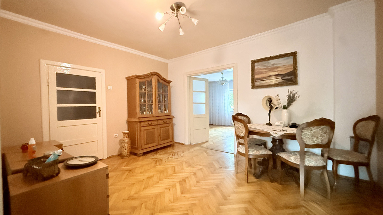 Casa individuala de vanzare, 5 camere - Timisoara 6, foxfort.ro