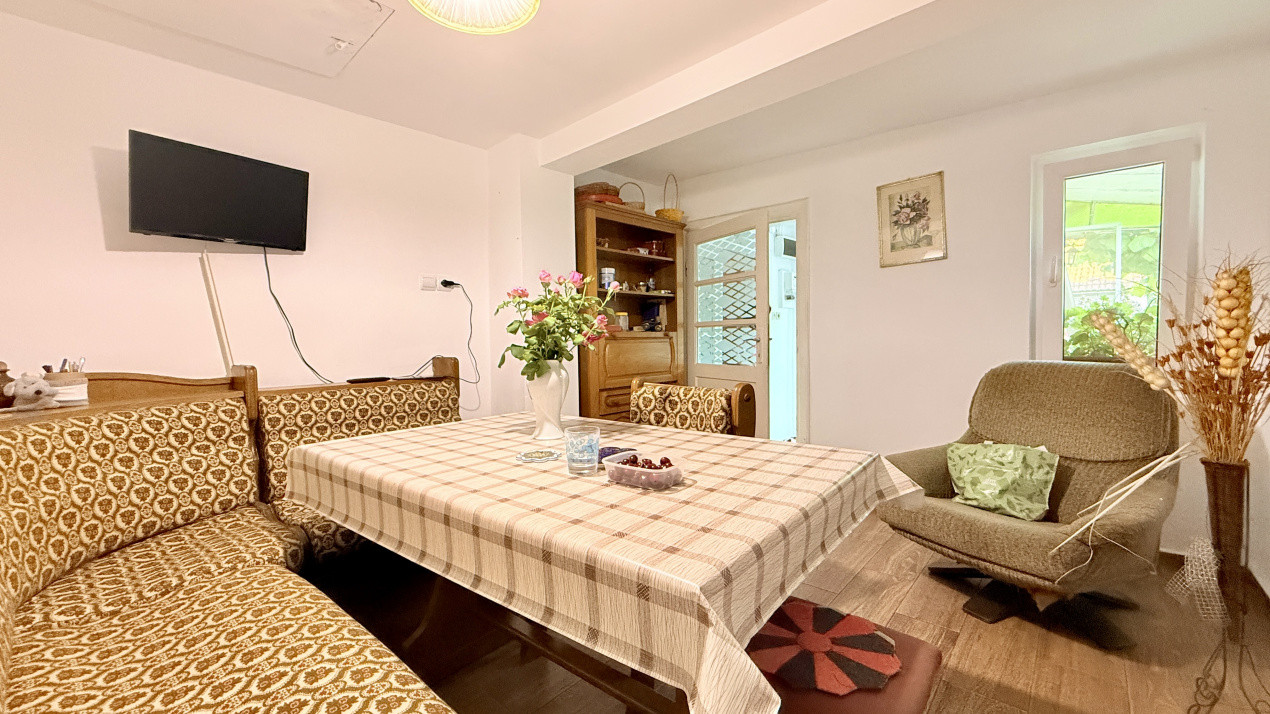 Casa individuala de vanzare, 5 camere - Timisoara 10, foxfort.ro