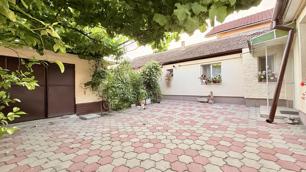 Casa individuala de vanzare, 5 camere - Timisoara 17, foxfort.ro