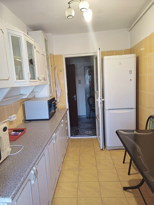 COMISION 0% - Apartament cu 3 camere de inchiriat zona Complex Studentesc 10, foxfort.ro