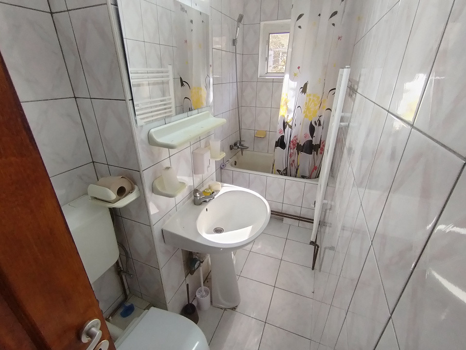 Apartament cu 2 camere de vanzare in Timisoara, zona P-ta Doina 8, foxfort.ro