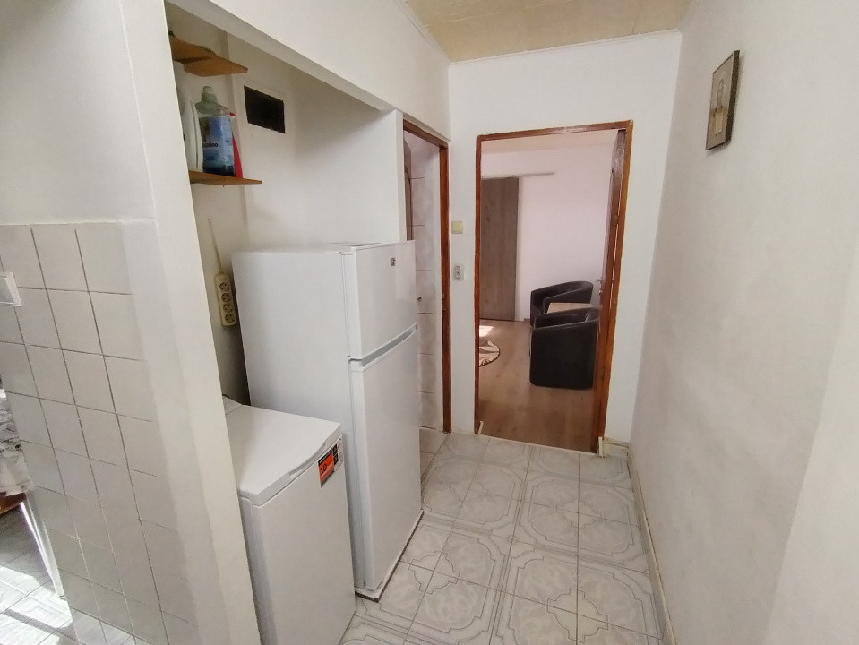 Apartament cu 2 camere de vanzare in Timisoara, zona P-ta Doina 10, foxfort.ro