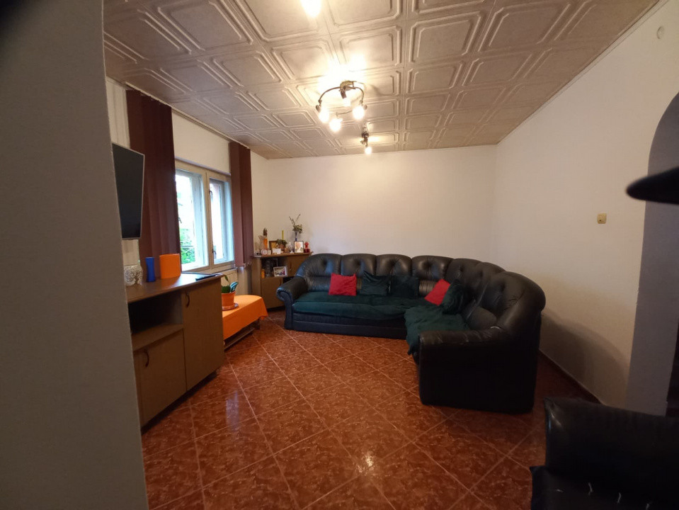 Casa individuala cu 5 camere si teren de 641 mp – zona Crisan 1, foxfort.ro