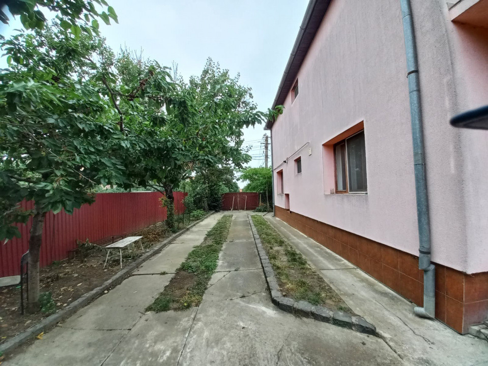 Casa individuala cu 5 camere si teren de 641 mp – zona Crisan 8, foxfort.ro