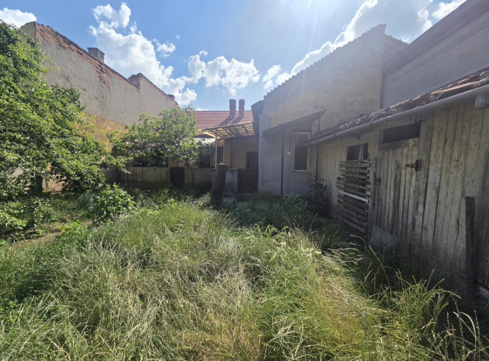 Casa individuala de inchiriat | Zona Functionarilor | Teren 380 mp | 12, foxfort.ro