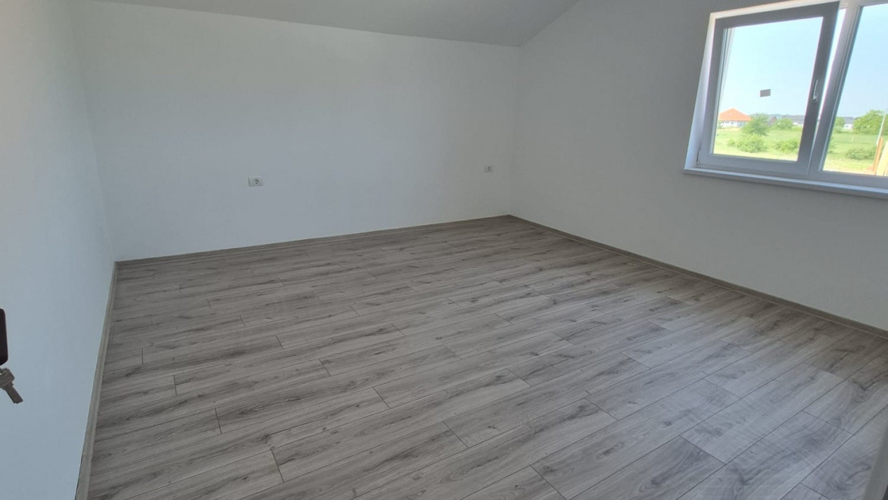 Duplex 4 camere si teren de 300 mp,  zona Mosnita Veche - V10028  2, foxfort.ro