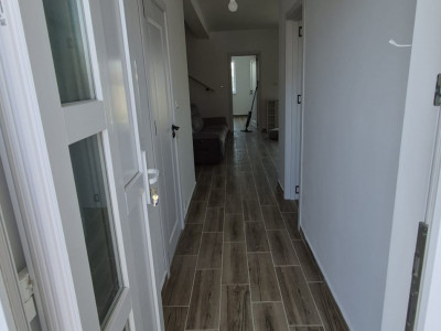 Duplex 4 camere si teren de 300 mp,  zona Mosnita Veche - V10028  imagine mica 6, foxfort.ro