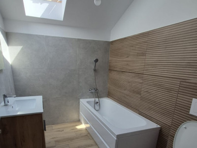 Duplex 4 camere si teren de 300 mp,  zona Mosnita Veche - V10028  imagine mica 7, foxfort.ro