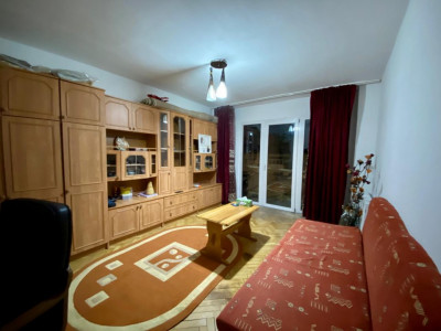 Apartament 3 camere, decomandat, etaj intermediar, centrala proprie, Dacia 