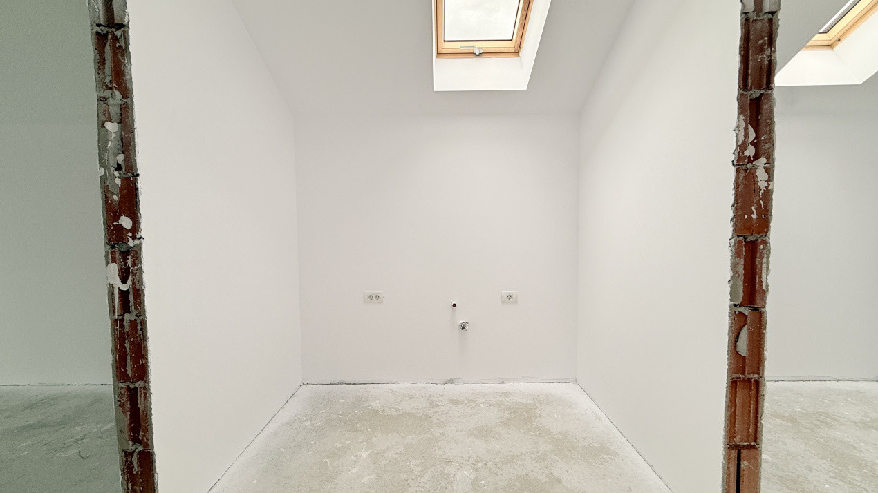 Duplex de vanzare 4 camere - curent trifazic - toate utilitatile, Mosnita Veche 14, foxfort.ro