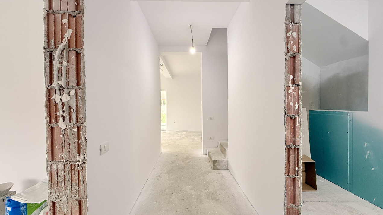 Duplex de vanzare 4 camere - curent trifazic - toate utilitatile, Mosnita Veche 22, foxfort.ro
