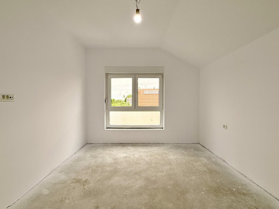 Duplex de vanzare 4 camere - curent trifazic - toate utilitatile, Mosnita Veche imagine mica 8, foxfort.ro