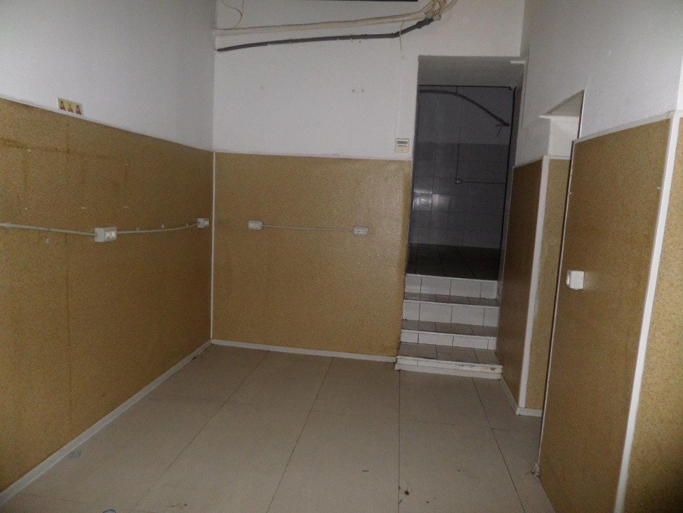 Spatiu comercial cu 4 incaperi de inchiriat in Timisoara, zona Balcescu 7, foxfort.ro