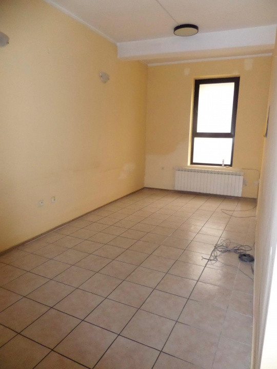Spatiu comercial cu 4 incaperi de inchiriat in Timisoara, zona Balcescu 9, foxfort.ro