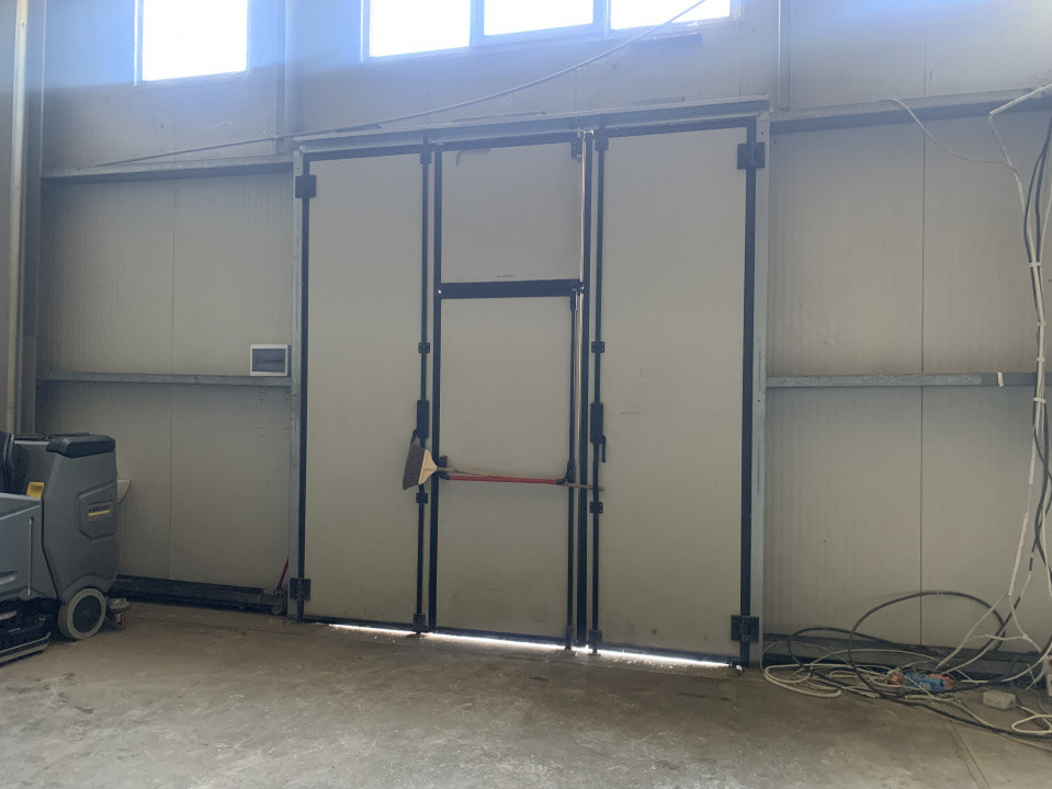 Hala industriala 380 mp + 40 mp de birou, zona - Calea Sagului  5, foxfort.ro