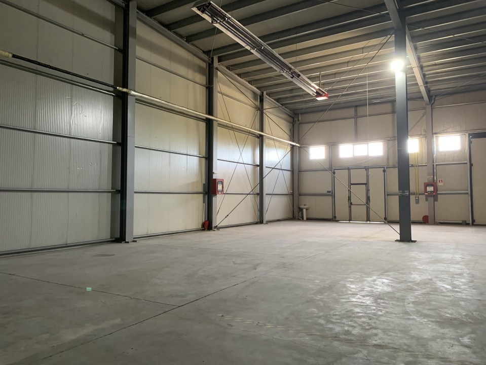 Hala industriala 380 mp + 40 mp de birou, zona - Calea Sagului  3, foxfort.ro