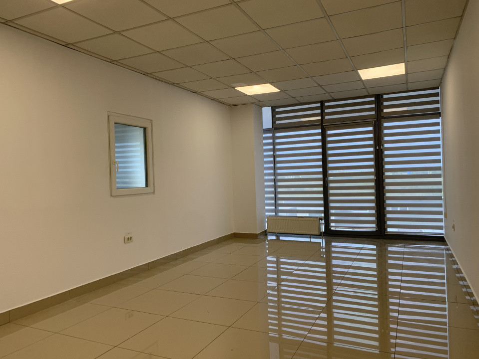 Hala industriala 380 mp + 40 mp de birou, zona - Calea Sagului  4, foxfort.ro
