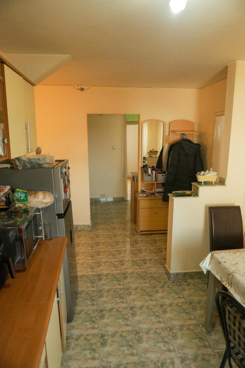 Apartament de vanzare cu 3 camere de 75 mp, zona Bucovina 13, foxfort.ro