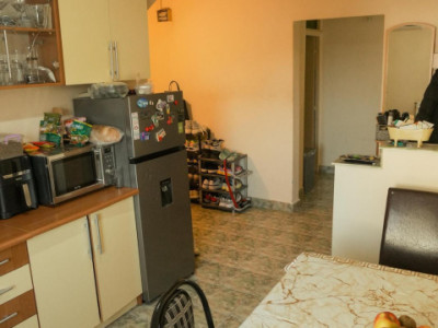 Apartament de vanzare cu 3 camere de 75 mp, zona Bucovina imagine mica 5, foxfort.ro