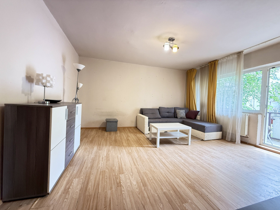 Apartament cu 2 camere, 57 mp de vanzare in zona Bucovina 10, foxfort.ro
