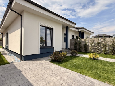 Duplex de vanzare, 3 camere + teren 330 mp, Mosnita Noua