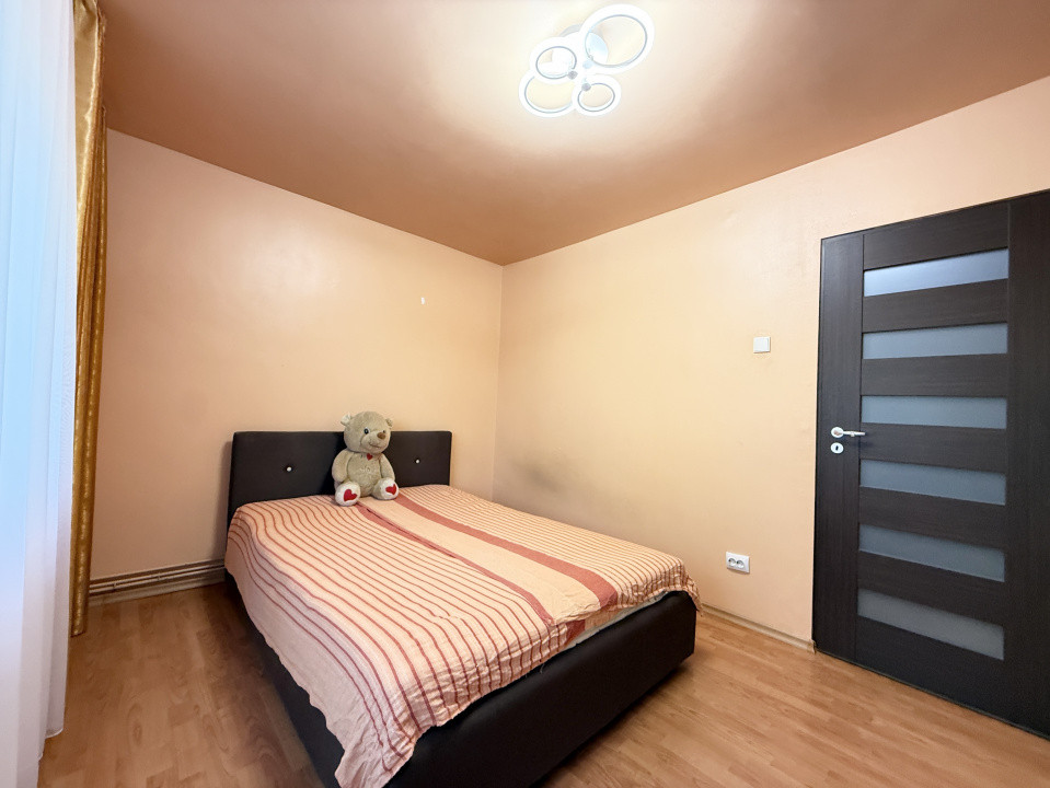 Apartament cu 2 camere, complet renovat, de vanzare in zona Bucovina 17, foxfort.ro