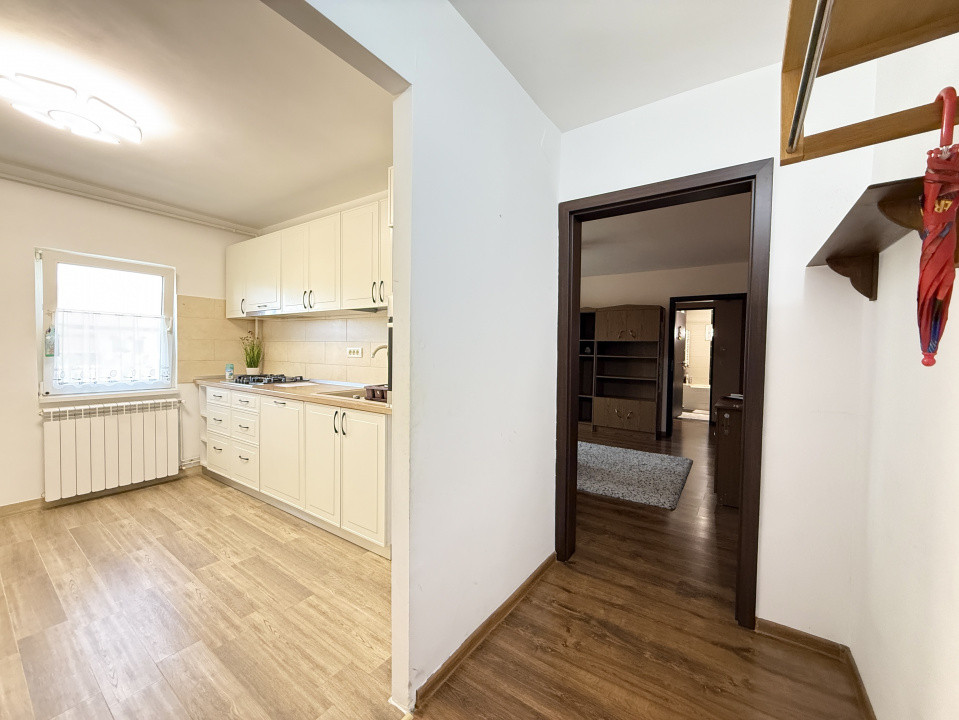 Apartament cu 2 camere, complet renovat, de vanzare in zona Bucovina 24, foxfort.ro