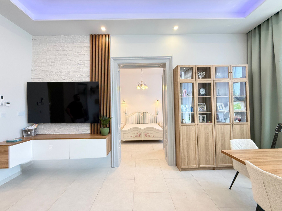Apartament premium intr-o cladire de patrimoniu, la cateva minute de Catedrala 13, foxfort.ro