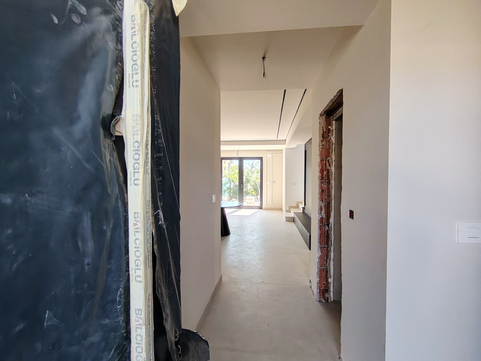 Casa individuala cu 4 camere Parter + 2 Etaje, in Giroc - V10060 17, foxfort.ro