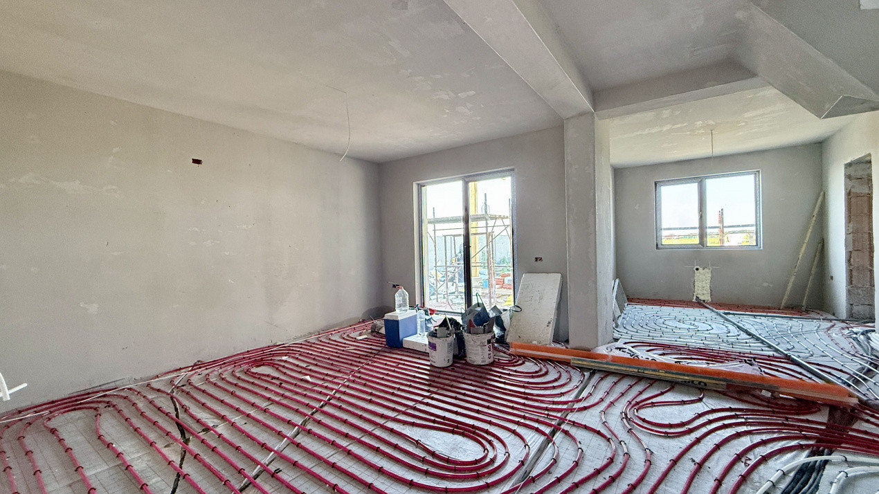Duplex de vanzare, 4 camere despartit prin camera tehnica - Mosnita 7, foxfort.ro